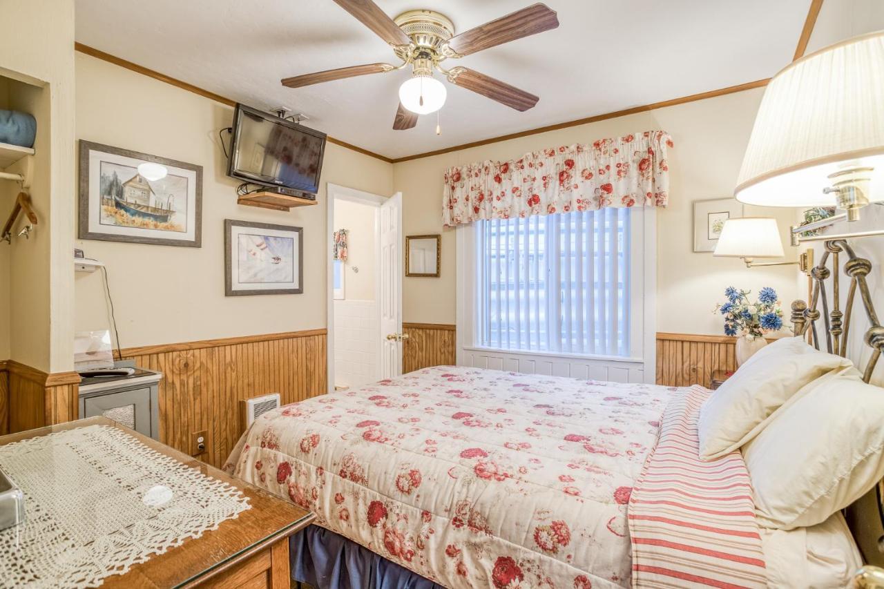 Troller'S Lodge Депо Бей Екстериор снимка